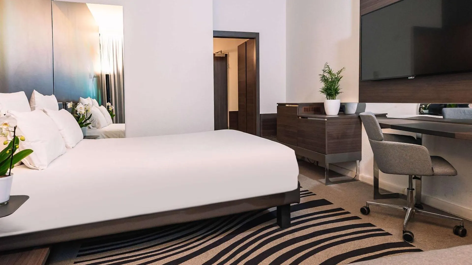Novotel Milano Linate Aeroporto 4*,  İtalya